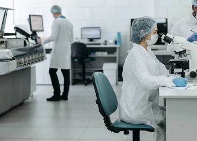 鈴木亮平　兄　妹　父親　母親　家族構成　嫁　妻　子供